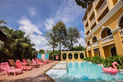 Hula Hula Resort | Royal Pineapple Hotel (150Keys)